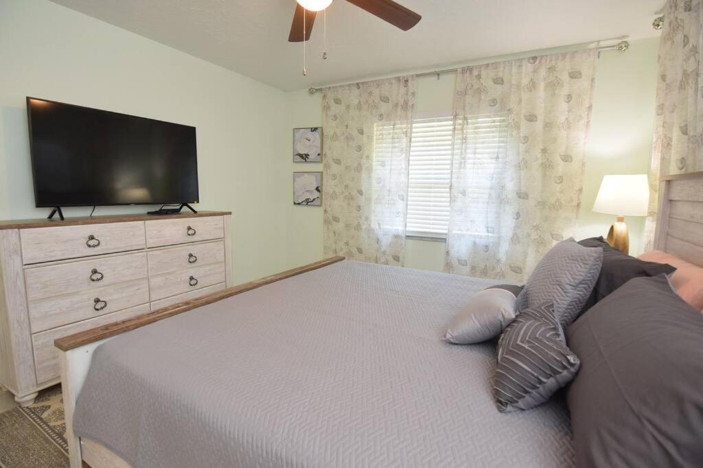 New England 3Bd 2Bt Home Heated Pool Close To Siesta Sarasota Buitenkant foto