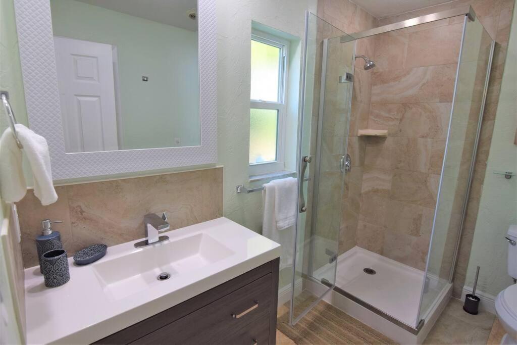 New England 3Bd 2Bt Home Heated Pool Close To Siesta Sarasota Buitenkant foto
