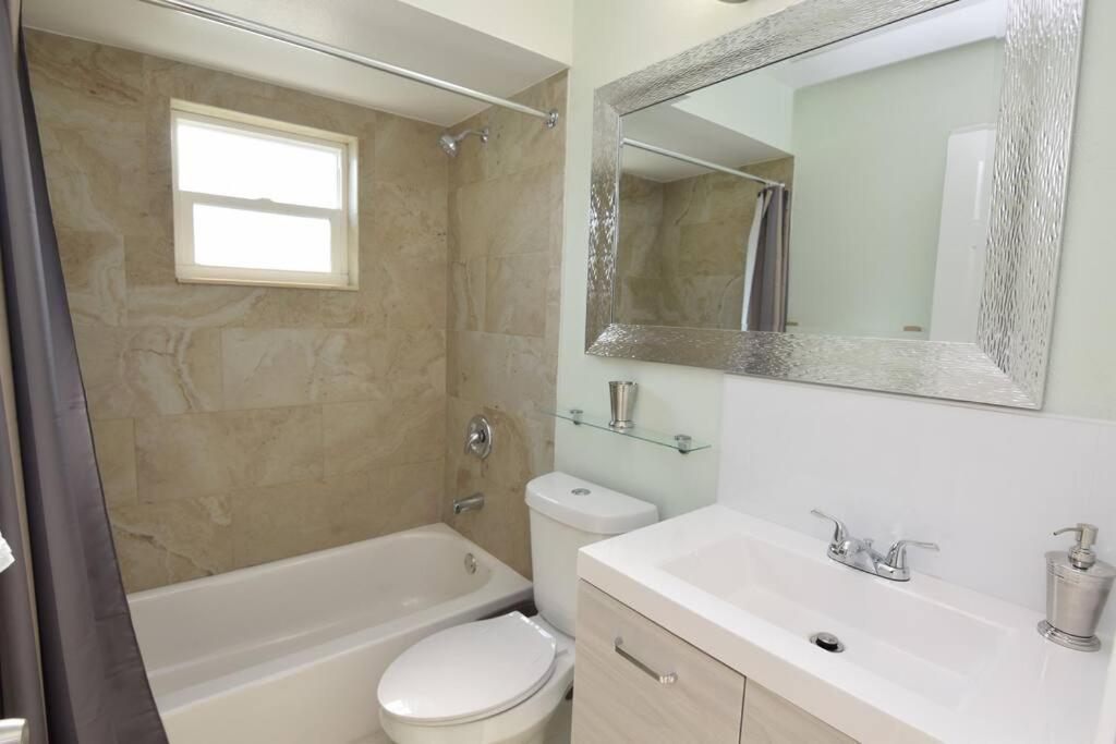 New England 3Bd 2Bt Home Heated Pool Close To Siesta Sarasota Buitenkant foto